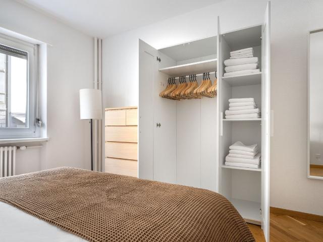 Cozy 2 Bedroom Furnished Apartment in Sihlfeld, Zurich Amsterdam Apartments for Rent