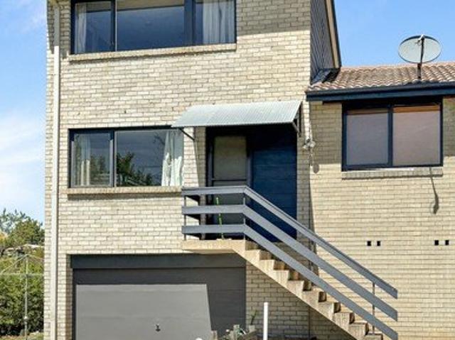 Cozy 2 bedroom furnished unit for Winter