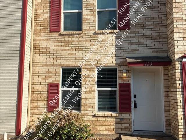Cozy 2 Bedroom in Arlington!