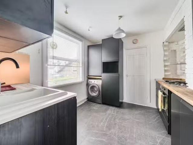 Cozy 2 bedroom maisonette for rent in Beckenham Lane, Bromley.