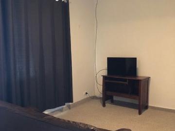 Cozy 2 Bedroom Retreat Break Lease