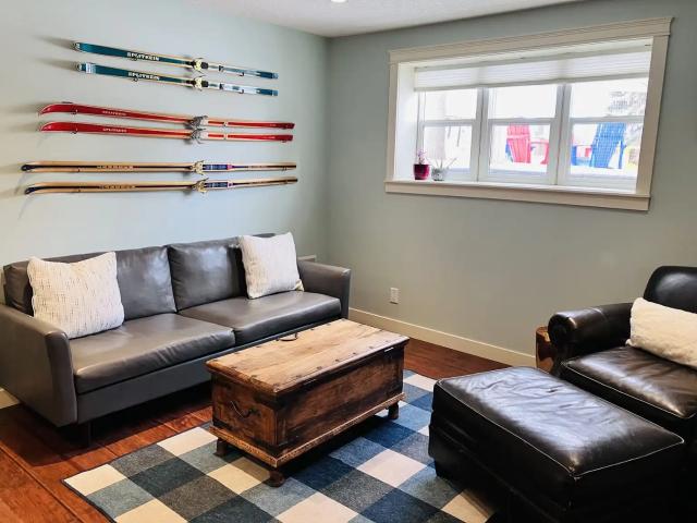 Cozy 2 Bedroom Suite