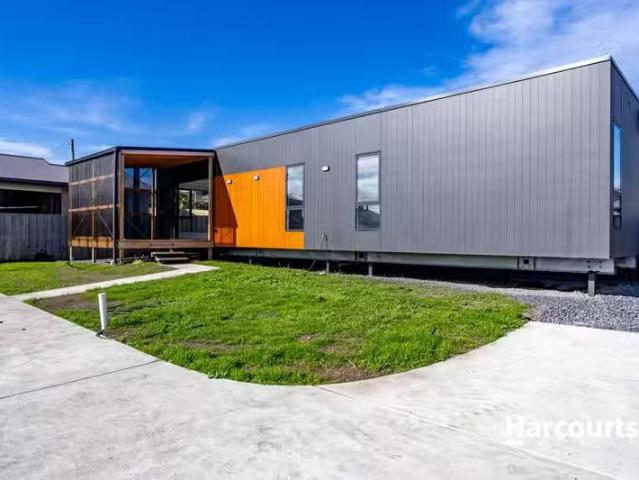 Cozy 2 BR 3a Jellico Street, BEAUTY POINT, TAS 7270 House fo.