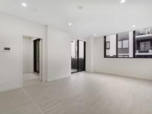 Cheap 2 BR 104/105C Willarong Road, Caringbah Apartment for re.