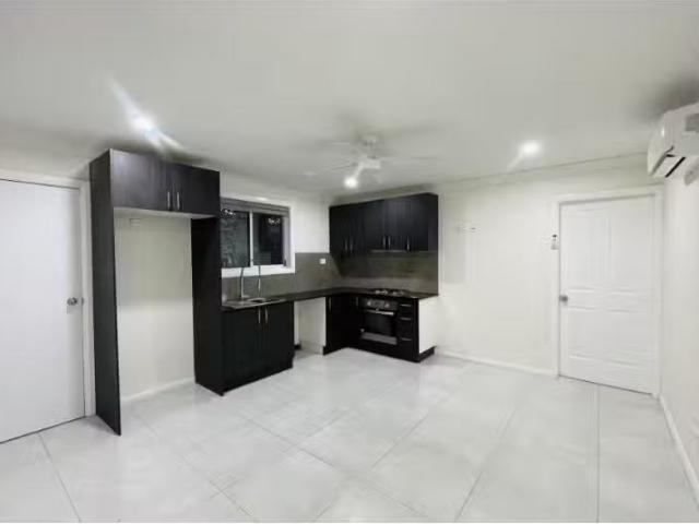 Rental! 2 BR 101A Power Street, Doonside House for rent Liste.
