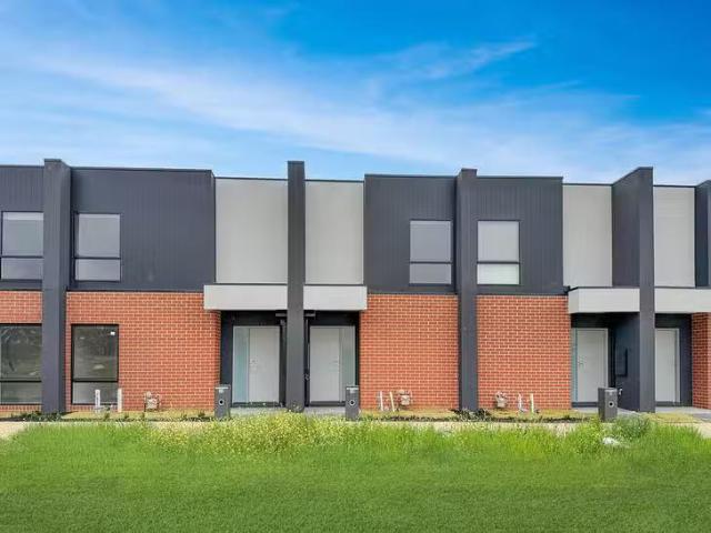 Rental! 2 BR 10 Avi Walk, Armstrong Creek, VIC 3217