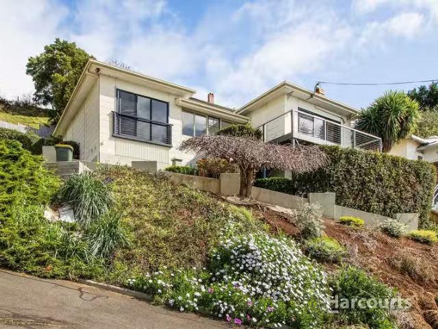 Cozy 2 BR 10 Little Bird Street, BURNIE, TAS 7320 House for.