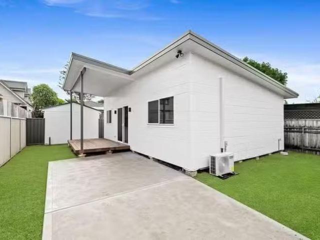 Cheap 2 BR 10A Alexandra Street, Umina Beach, NSW 2257