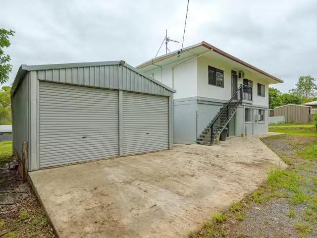 Unique 2 BR 114a Eel Creek Road, SOUTHSIDE, QLD 4570 House f.