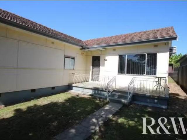 Just in! 2 BR 1/132 Centenary Road, SOUTH WENTWORTHVILLE House.