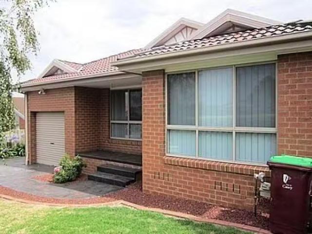 Cozy 2 BR 1/13 Landhill Court, Berwick, VIC 3803