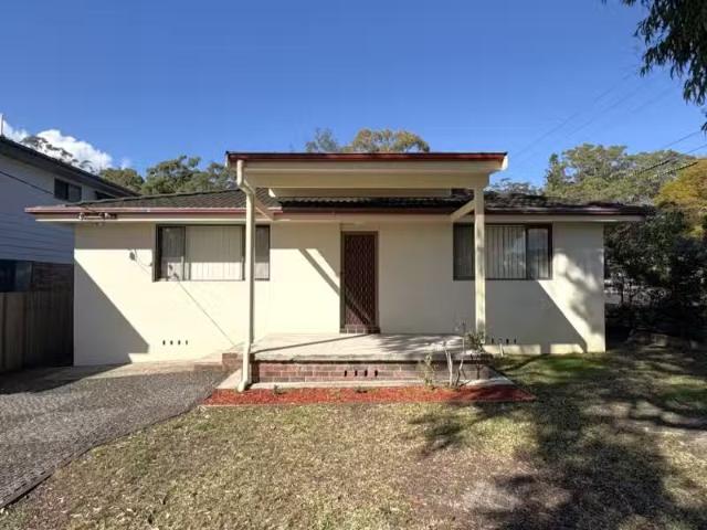 Unique 2 BR 11 President Wilson Walk, TANILBA BAY House for re.