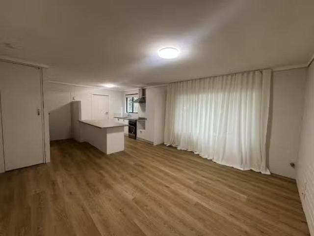 Unique 2 BR 1/24 Railway Parade, BOWRAL Apartment for rent Li.