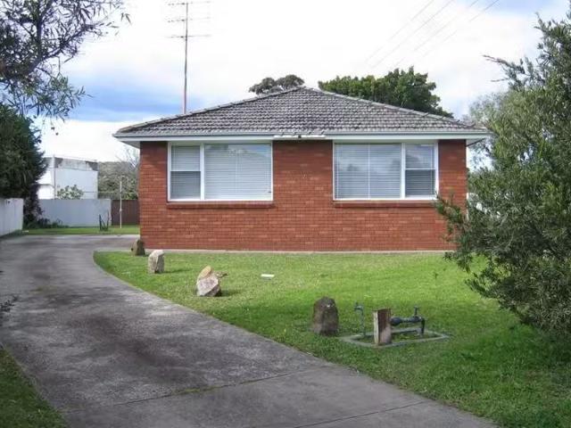 Cheap 2 BR 1/21 Grafton Avenue, Figtree Apartment for rent Li.