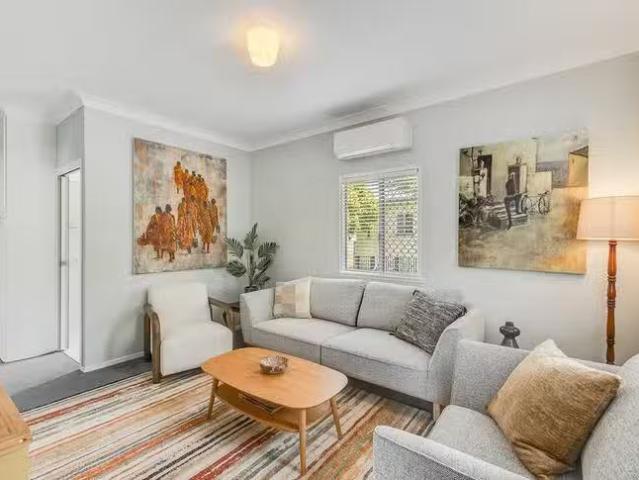 Nice 2 BR 12 Tomkys Street, Rockville, QLD 4350