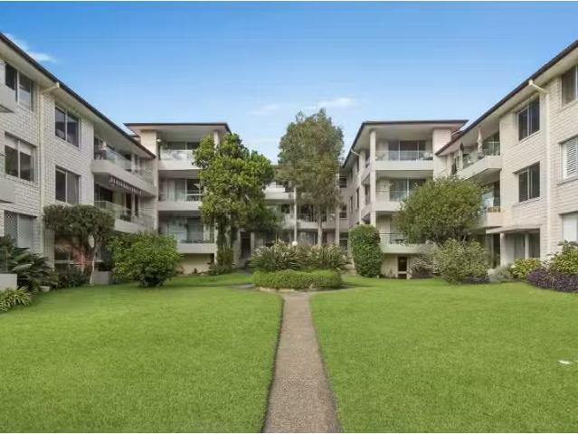 Cozy 2 BR 13/35 Richmond Avenue, Dee Why Apartment for rent L.