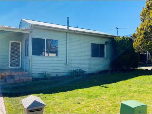 Cozy 2 BR 13 Kokoda Street, Orange House for rent Listed by J.