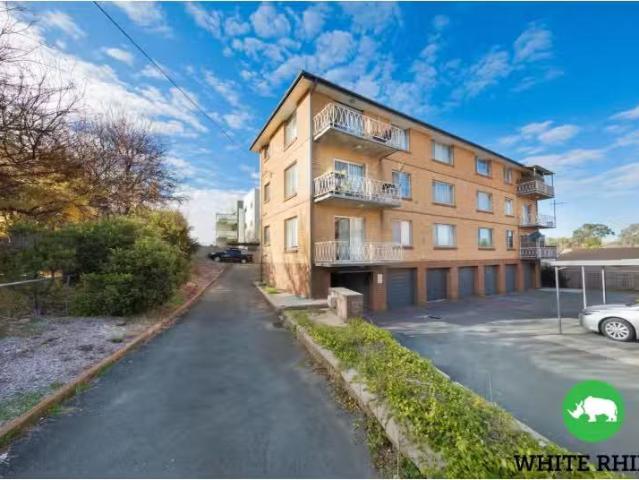 Unique 2 BR 1/3 Velacia Place, Queanbeyan Apartment for rent.