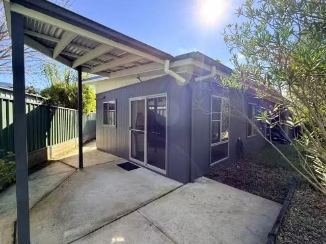 Cozy 2 BR 13a Woodley Close, Kariong Apartment for rent Liste.