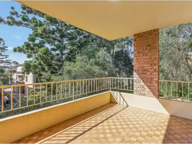 Cozy 2 BR 14/27 31 Kingsway, Dee Why Apartment for rent Liste.