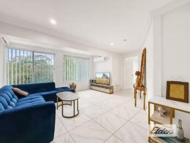Unique 2 BR 158B North Rocks Road, North Rocks Apartment for r.