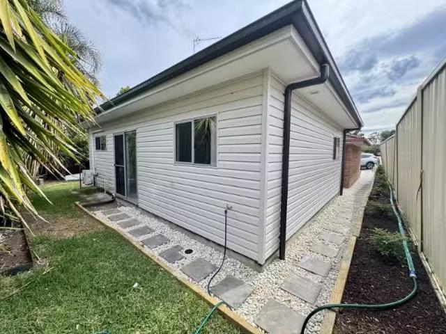 Just in! 2 BR 15a Cowan Place, GLENMORE PARK House for rent L.