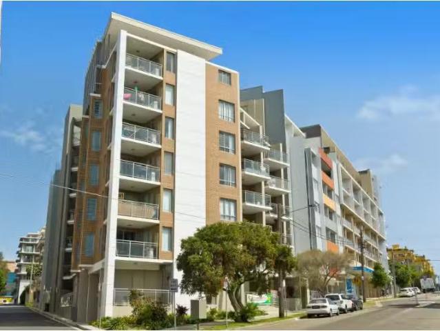 Nice 2 BR 16/2 Kensington Street, Kogarah Apartment for rent.