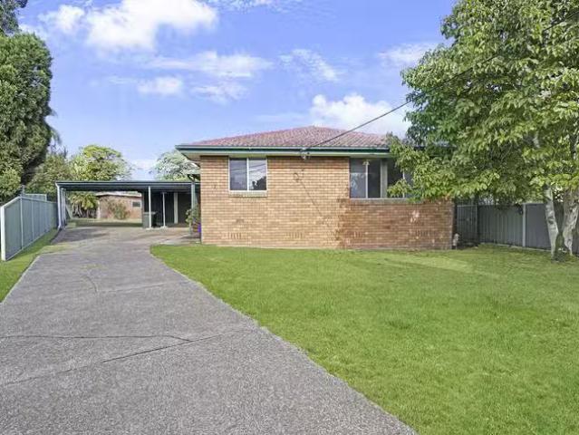 Unique 2 BR 1/7 Bradbury Street, Tenambit, NSW 2323