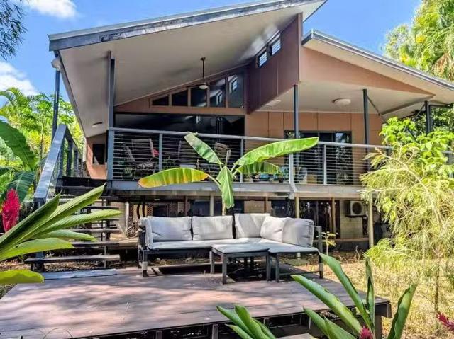 Unique 2 BR 20 Yates Street, Nelly Bay, QLD 4819