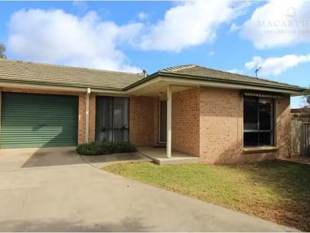 Deal! 2 BR 2/13 Bulolo Street, Ashmont Apartment for rent Lis.