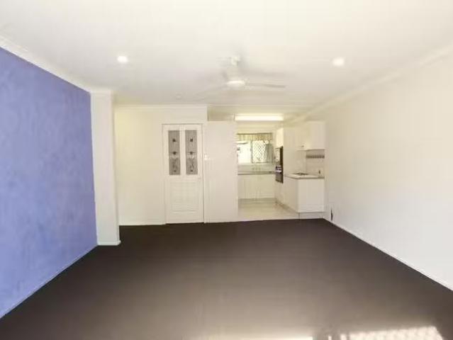 Rental! 2 BR 2/20 Parneno Street, Surfers Paradise, QLD 4217