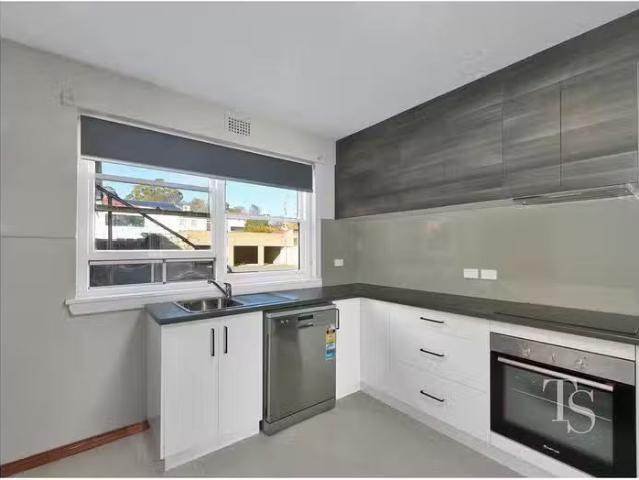 For Rent! 2 BR 2/21 23 Amy Road, Newstead, TAS 7250