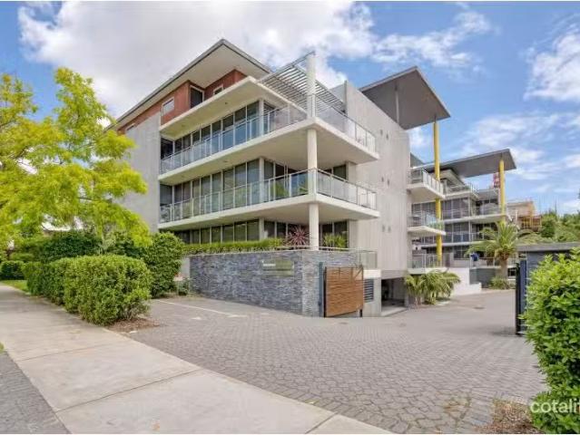 Cozy 2 BR 22/337 Lord Street, HIGHGATE Apartment for rent Lis.