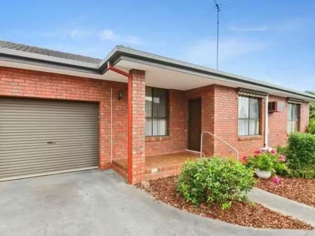 Unique 2 BR 2/38 40 Clarke Avenue, Belmont, VIC 3216