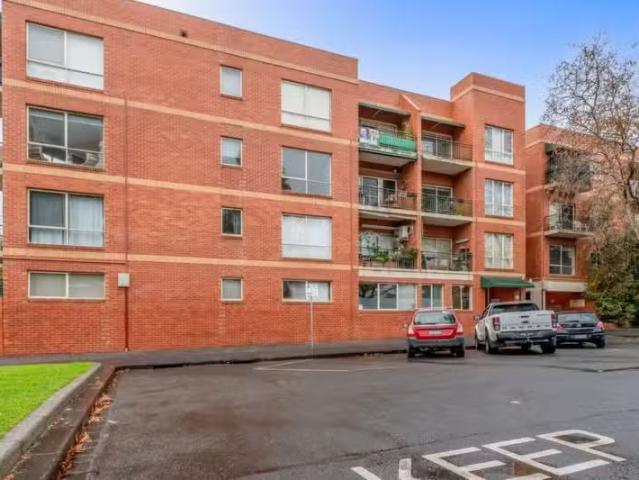 Unique 2 BR 23/25 Barkly Street, Carlton VIC 3053 Apartment.