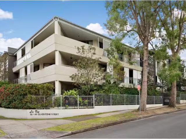 Deal! 2 BR 23/36 40 Gladstone Street, North Parramatta Apartme.