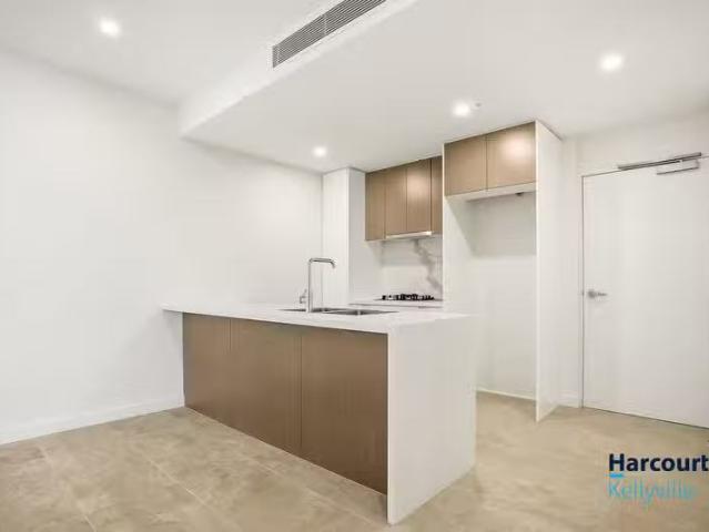 Deal! 2 BR 245/92 Ballymore Avenue, North Kellyville, NSW 2155.