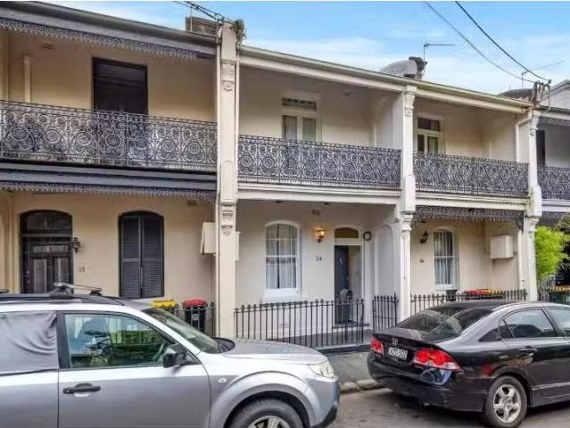 Charming 2 BR 24 Comber Street, Paddington House for rent Lis.