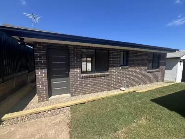 Charming 2 BR 24A Mimosa Road, BOSSLEY PARK House for rent Li.