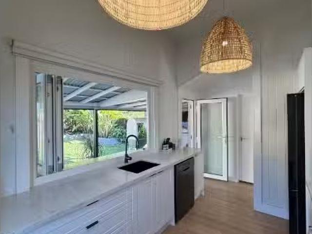 New 2 BR 266 Bennetts Road, Norman Park House for rent Listed.
