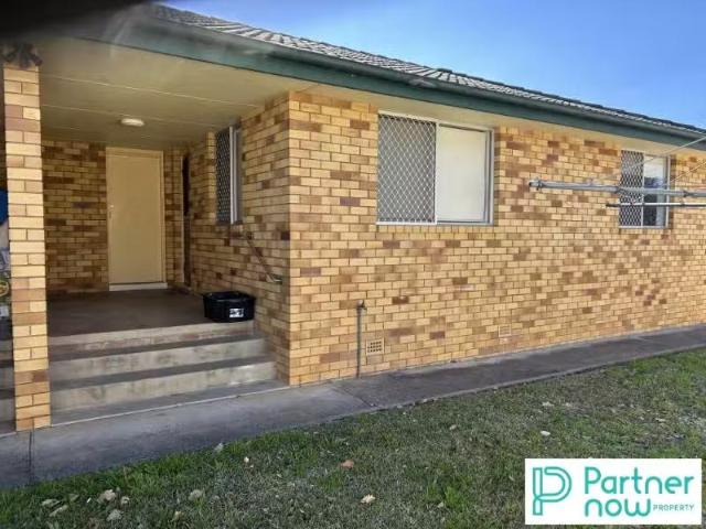 Charming 2 BR 2/60 Kathleen Street, TAMWORTH Apartment for ren.