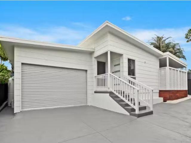 For Rent! 2 BR 26a Kurrawa Crescent, KOONAWARRA Apartment for.