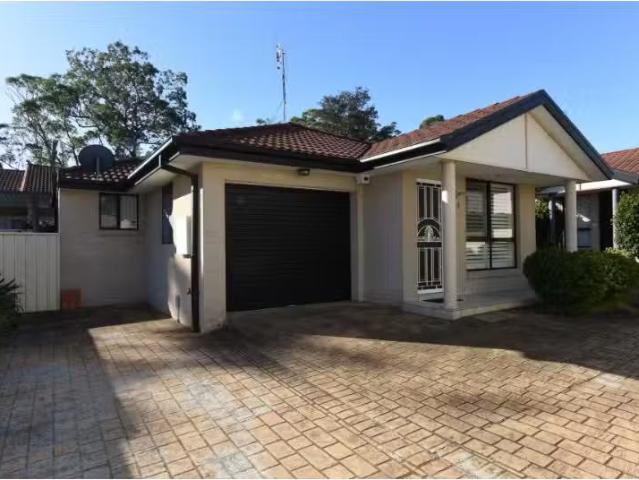 Cheap 2 BR 2/78 Currambene Street, Huskisson Apartment for ren.