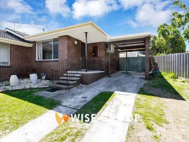 Cozy 2 BR 2/7 Sabine Avenue, Dandenong North, VIC 3175