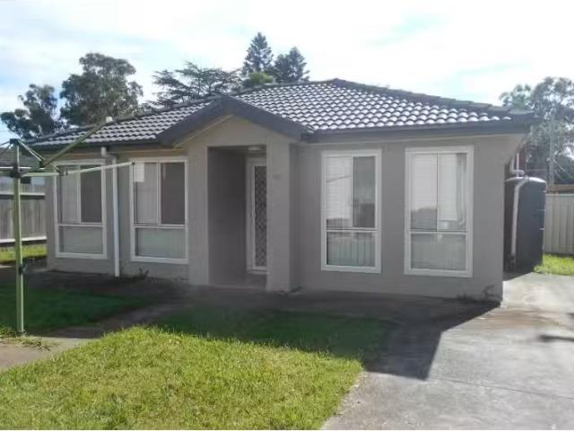 Unique 2 BR 27A Killarney Avenue, Blacktown Townhouse for rent.