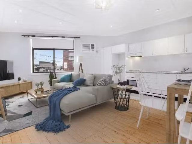 Charming 2 BR 292B Lyons Road, Russell Lea Apartment for rent.