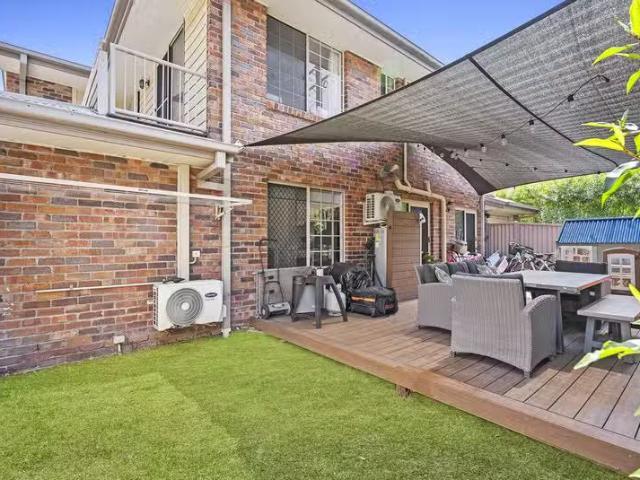 Unique 2 BR 2/9 Railway Street, Mudgeeraba, QLD 4213 Townhou.