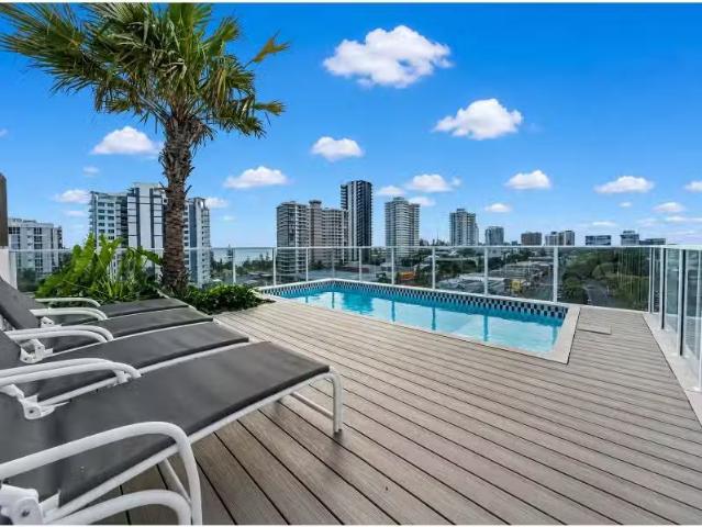 Cheap 2 BR 304/141 Musgrave Street, COOLANGATTA Apartment for.