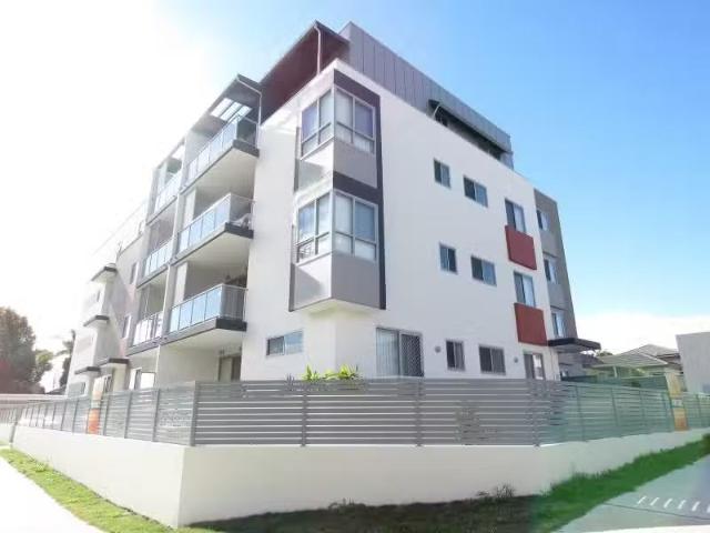 Cozy 2 BR 305/71 73 Essington Street, Wentworthville Apartment.
