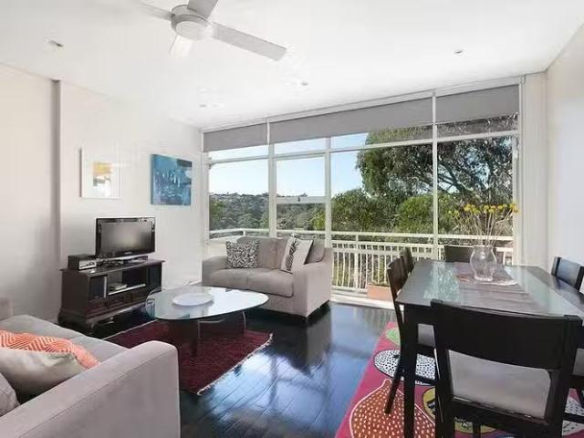 Just in! 2 BR 30/19 Stanley Street, Woollahra, NSW 2025